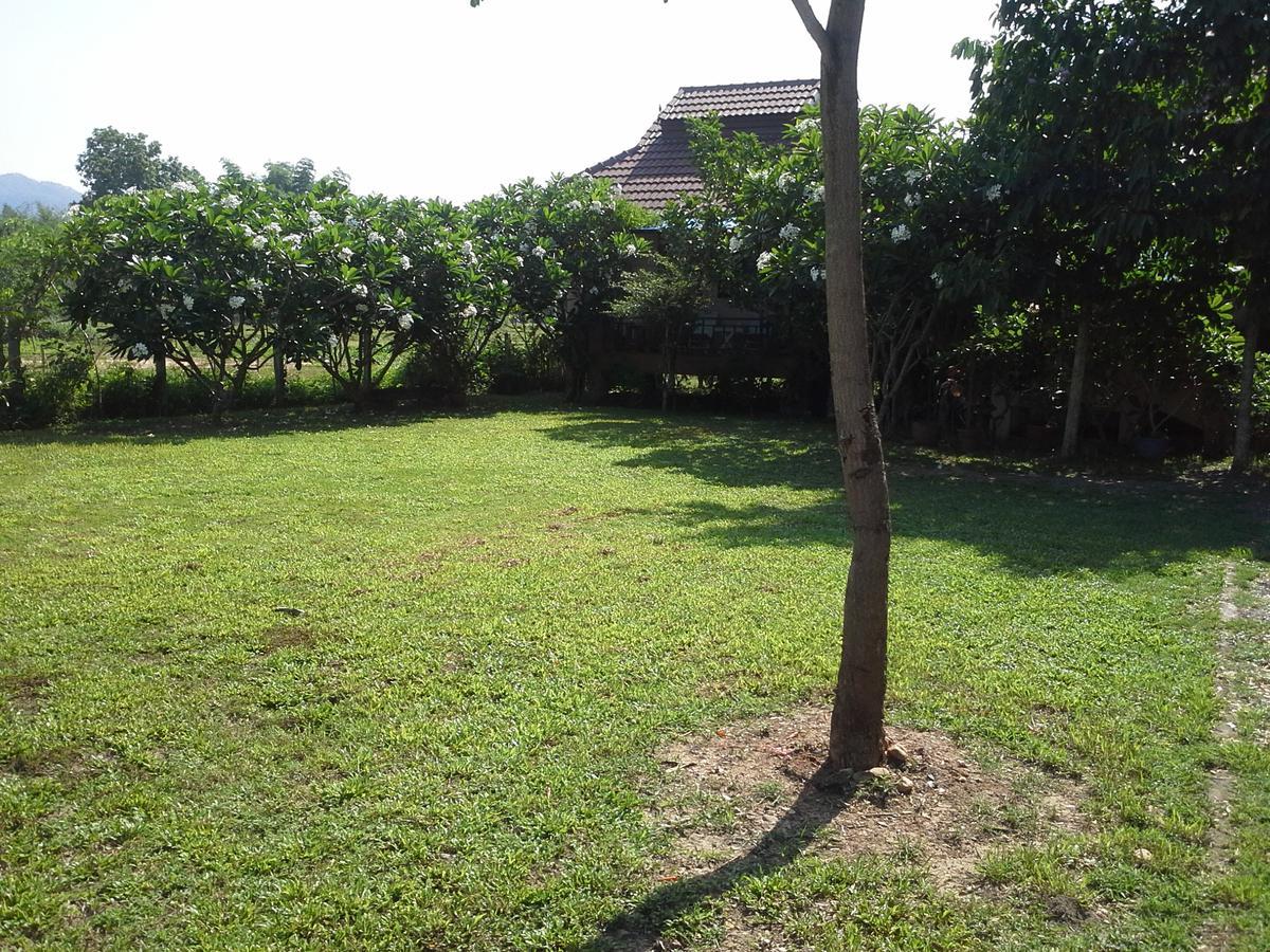 Bed and Breakfast Jamjuree Garden Ban Thung Ma Nieo Exterior foto